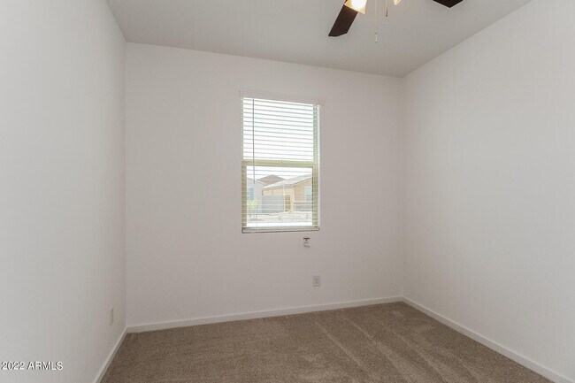 Building Photo - 4426 Greenleaf Dr