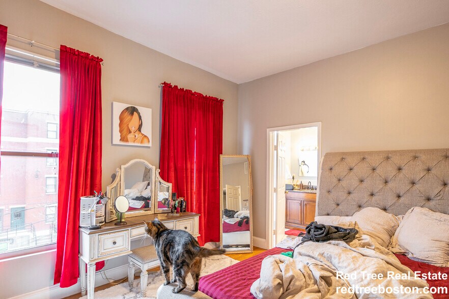 Building Photo - 669 Massachusetts Ave