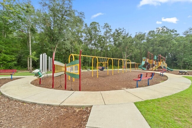 Building Photo - Woodlands 4 bed 2 bath gem !