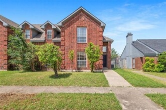 Building Photo - 922 Binbrook Dr