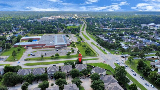 Building Photo - 8763 Thistlemoor Ln