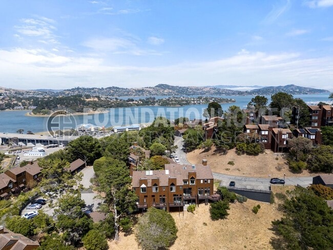 Primary Photo - Modern View Condo Steps from Trails & Gold...