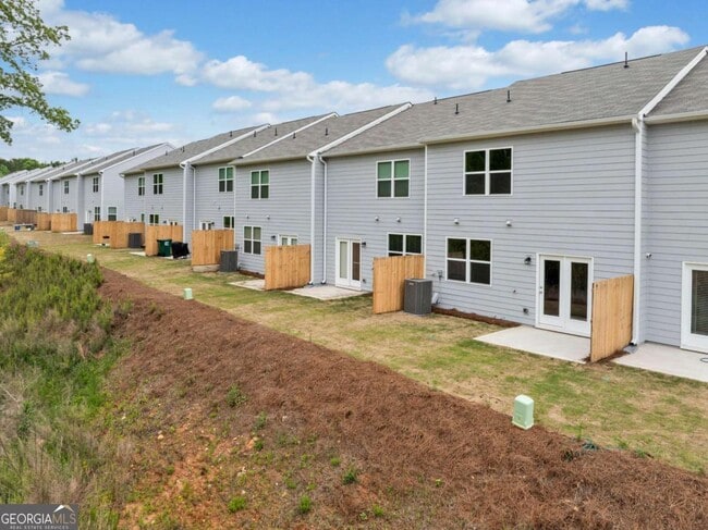 Building Photo - 104 Saginaw Ct