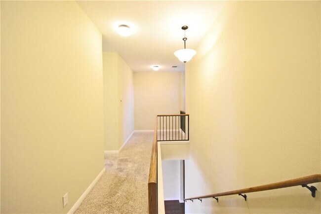 Building Photo - 13400 Briarwick Dr