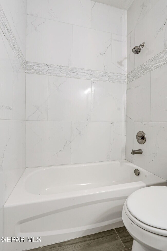 Building Photo - 2505 Mike Price Dr