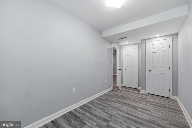 Building Photo - 4029 Grant St NE