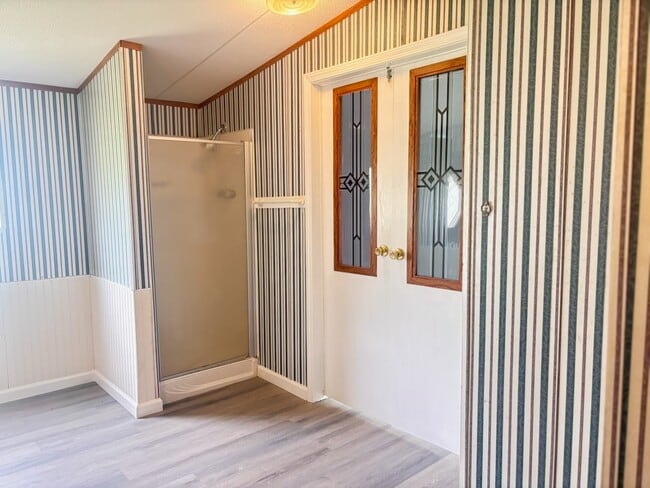 Building Photo - 221 Morris Ln