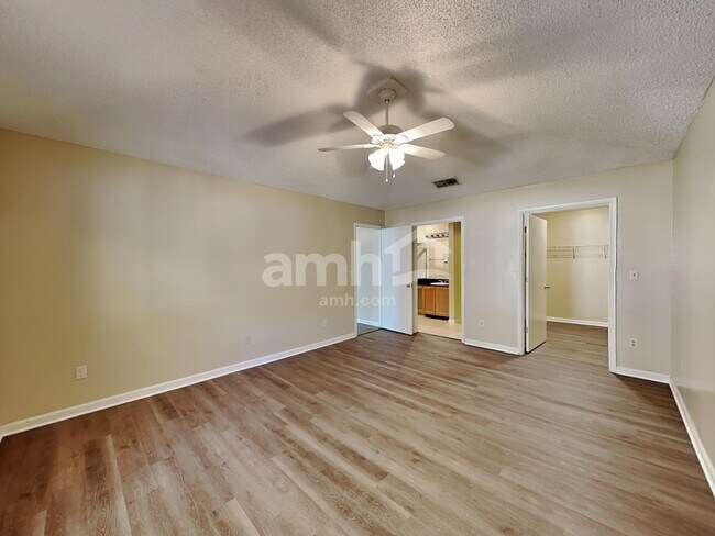 Building Photo - 13631 Capistrano Dr S