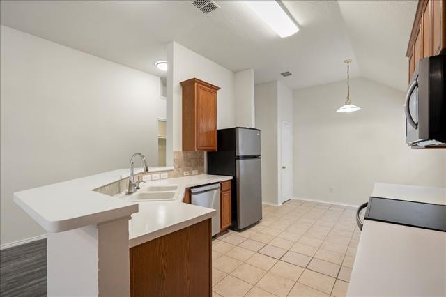 Building Photo - 7225 Chinquapin Dr