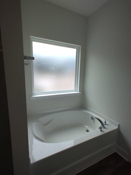 Building Photo - 584 Grayson Ave