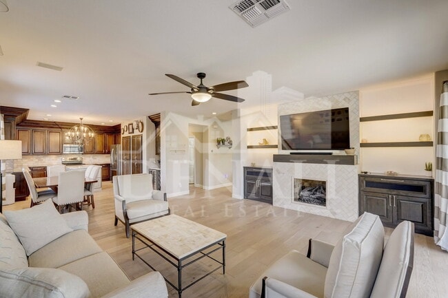 Building Photo - 40844 N Union Trail