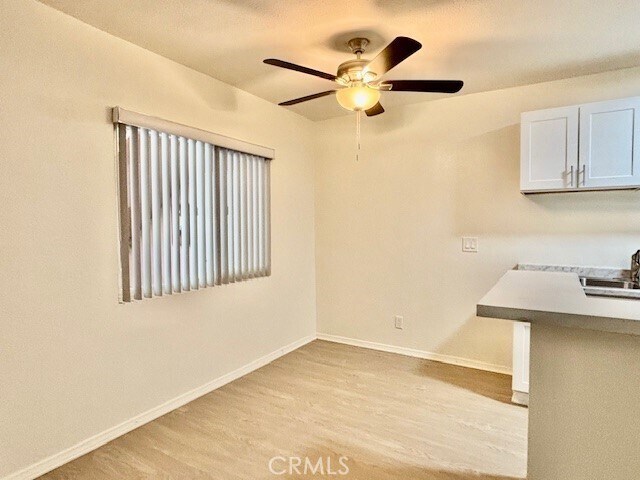 Building Photo - 1810 W Sallie Ln