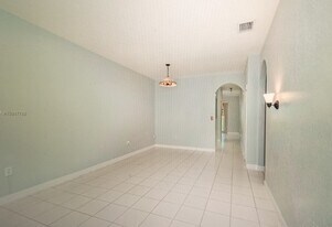 Building Photo - 17800 NW 73rd Ave