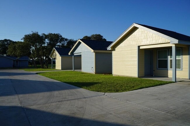 Building Photo - 109 Gillespie Ln