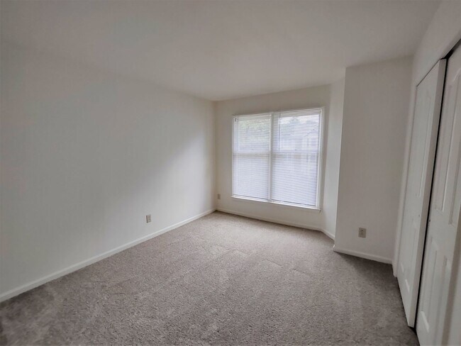 Building Photo - 7366 Rose Terrace Ct