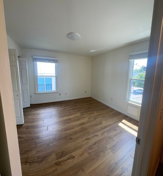 Building Photo - 2118 Acklen Ave
