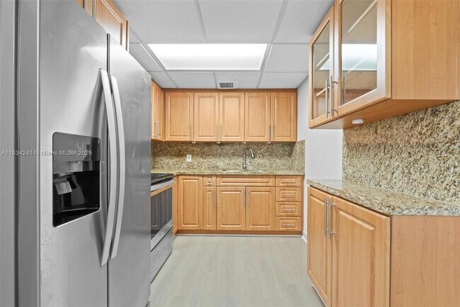 Building Photo - 800 SW 131st Ave