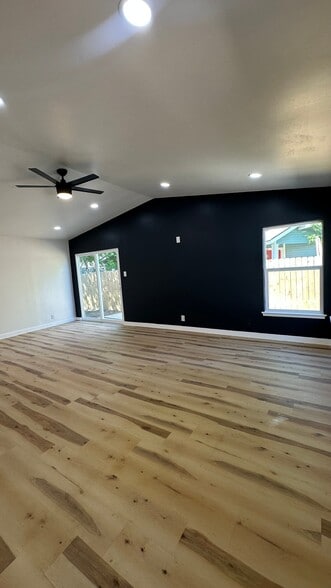 Building Photo - 6806 Arbor Springs Dr