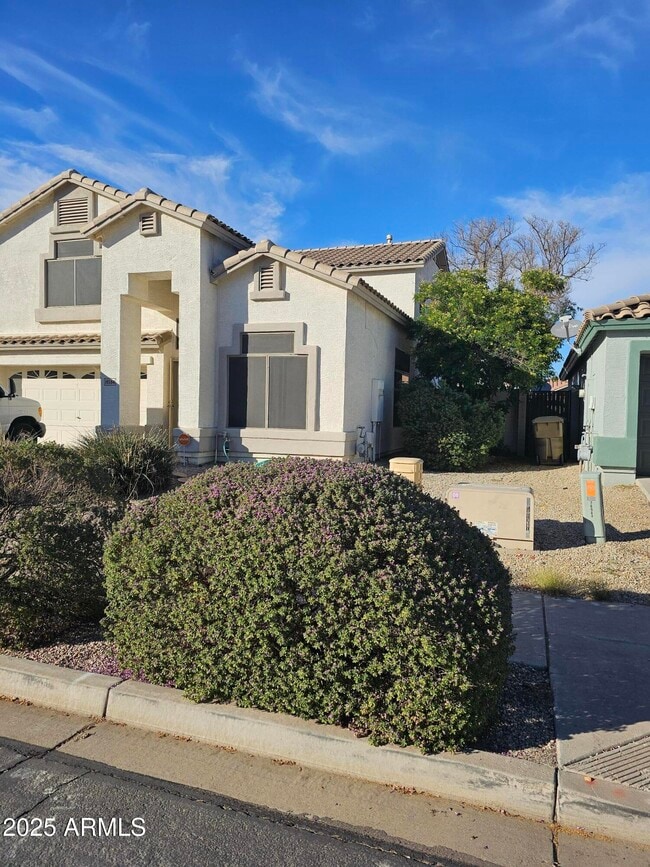 Building Photo - 16564 W Melvin St