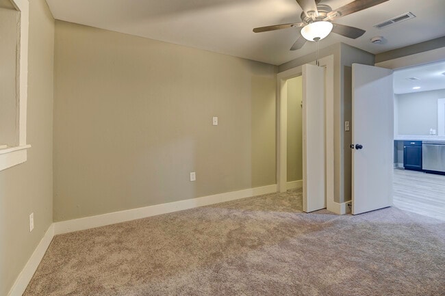 Building Photo - 140 N Commerce St