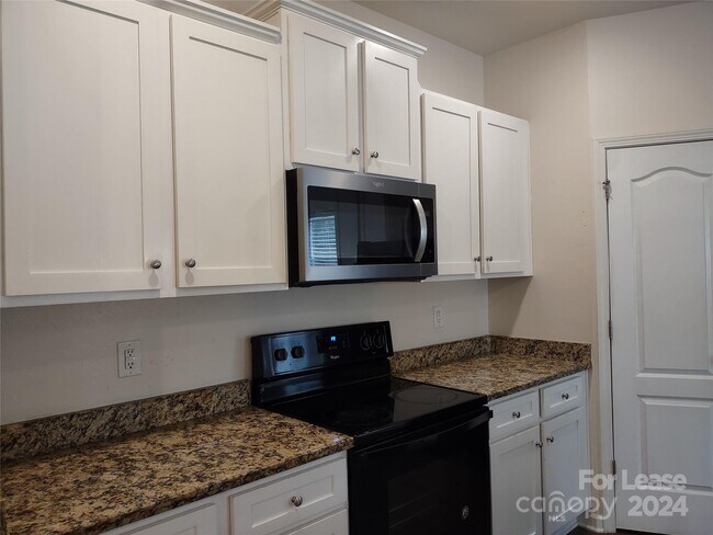 Building Photo - 6126 Purbeck Way