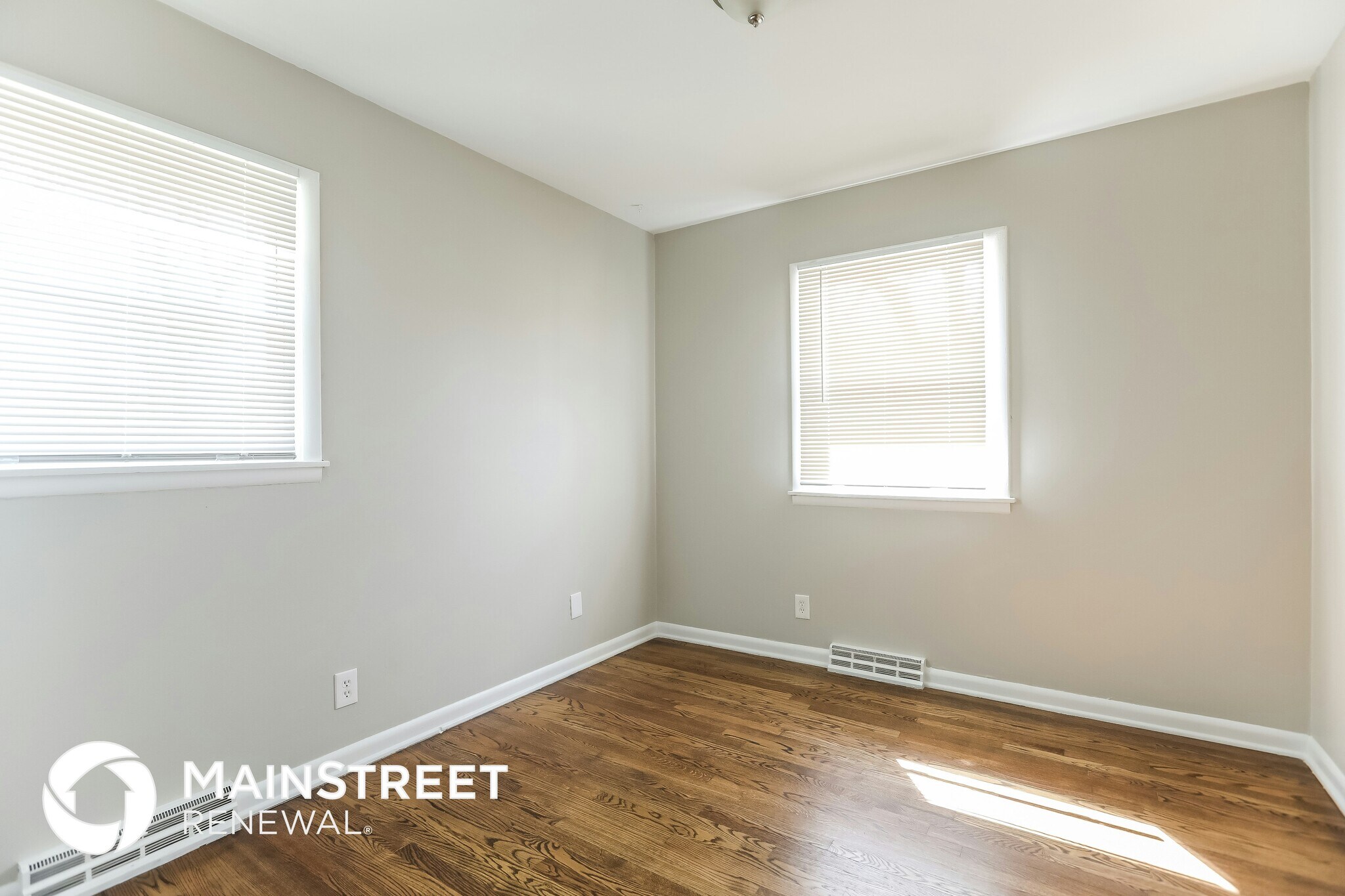 Building Photo - 13000 E 54 St