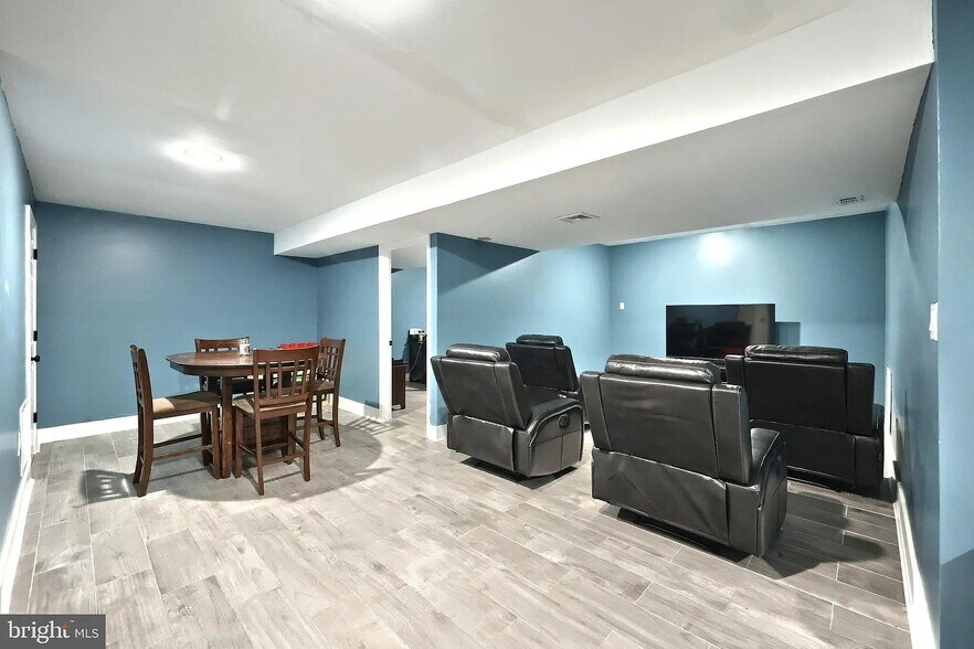 Building Photo - 416 Huntington Dr
