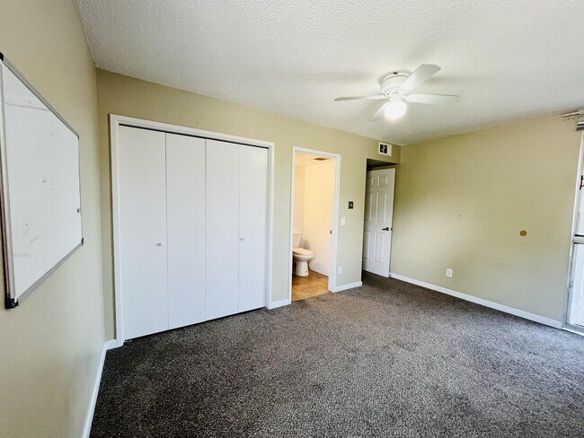 Building Photo - 710 E 200 S