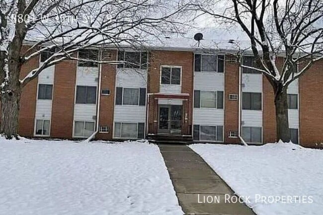 Building Photo - 8801 W 35th St