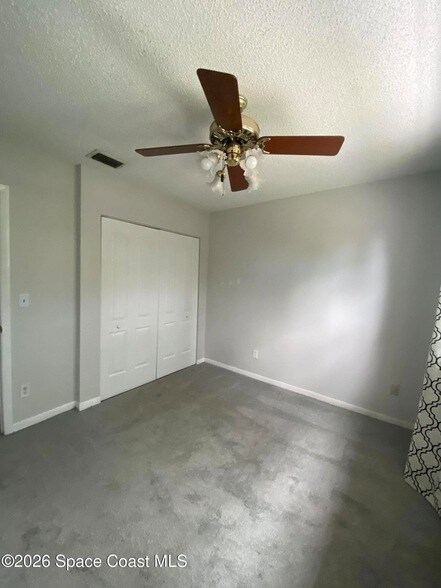 Building Photo - 420 Dove Ln