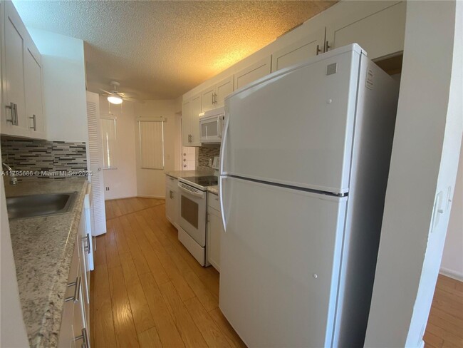 Building Photo - 1100 SW 128th Terrace