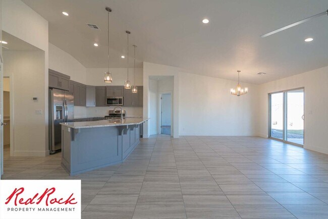 Building Photo - Incredible 3 Bedroom, 2 Bathroom Property ...