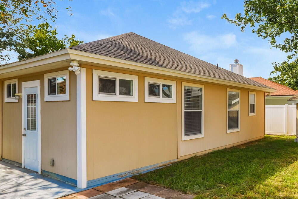 Building Photo - 4390 Hanging Moss Dr