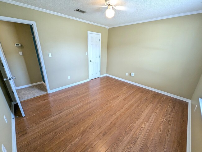 Building Photo - 2734 Augustus Rd