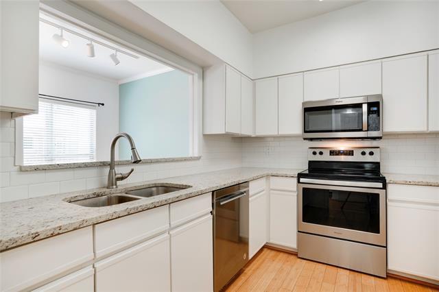 Building Photo - 6303 Richmond Ave