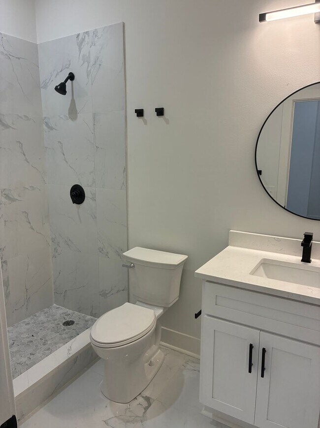 Building Photo - 1539 Lowrie St