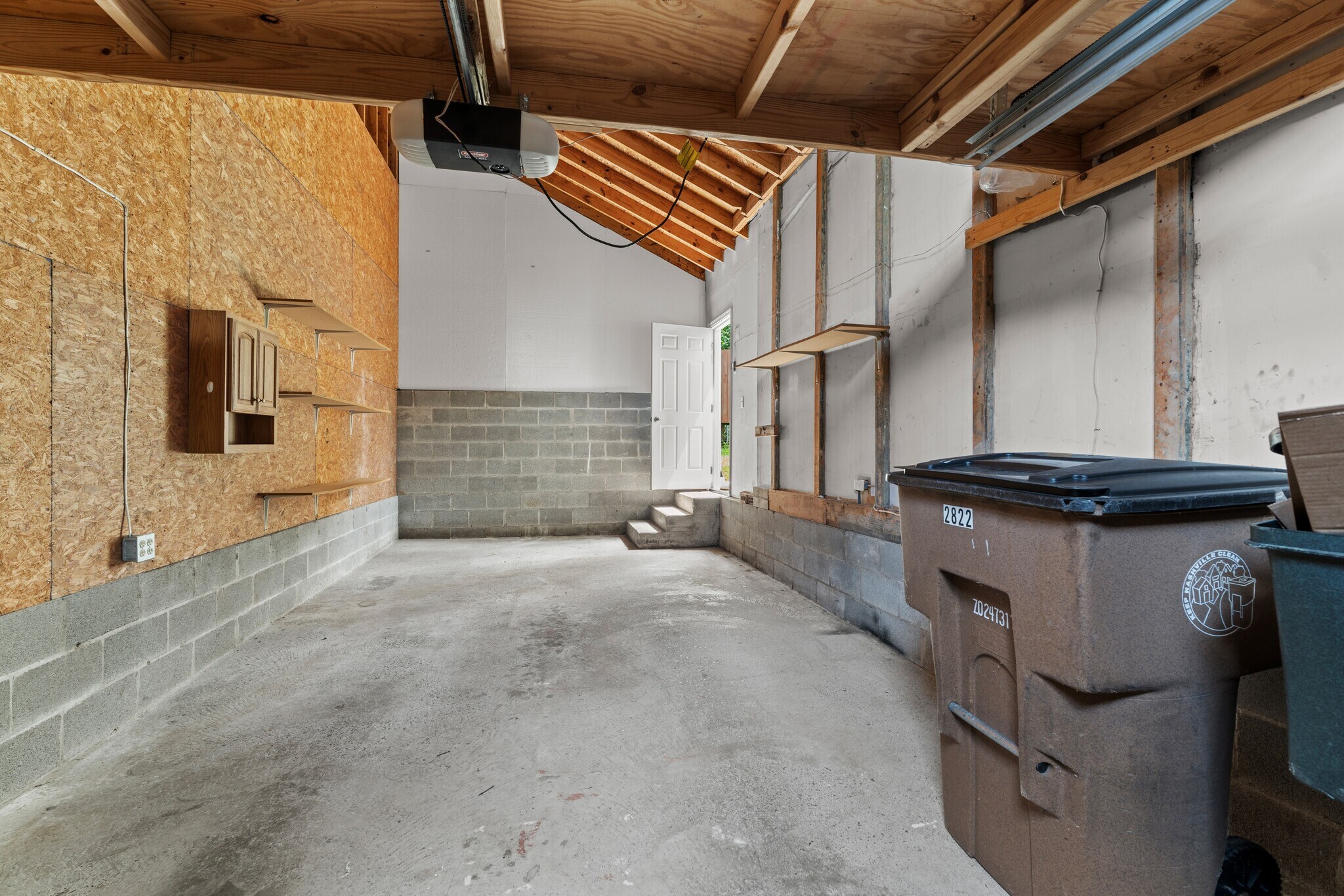 Building Photo - 2822 Airwood Dr