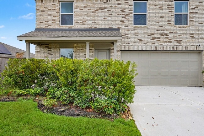 Building Photo - 21154 Vercelli St
