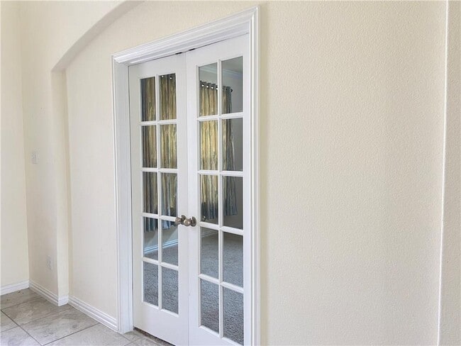 Building Photo - 21320 Hines Ln