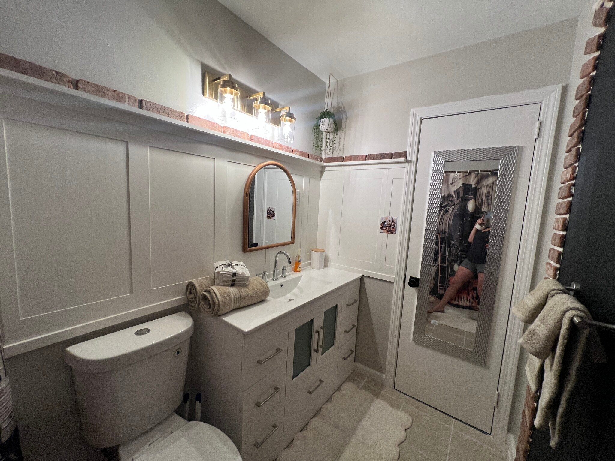 Building Photo - 1905 2nd Ave N