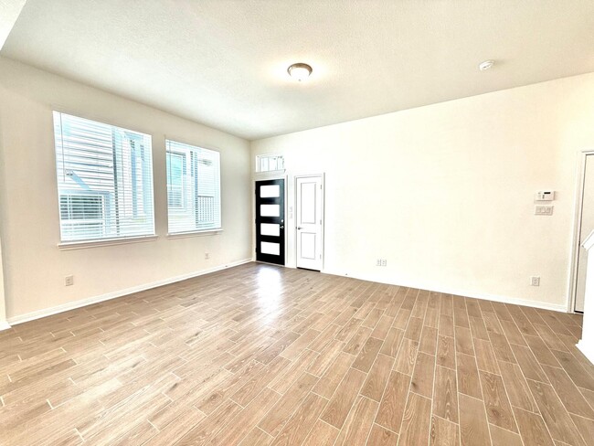 Building Photo - 159 W Coralburst Lp
