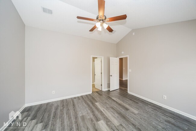 Building Photo - 2738 Old Well Cove