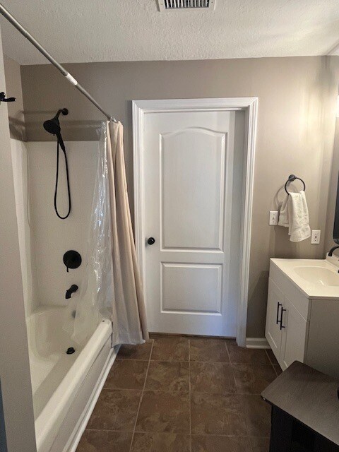 Building Photo - 1300 Park W Blvd