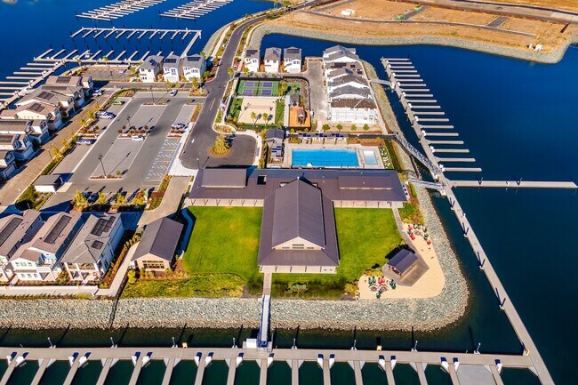 Building Photo - 3305 Delta Coves Dr