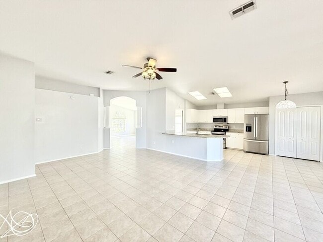 Building Photo - 4768 Ridgemoor Cir
