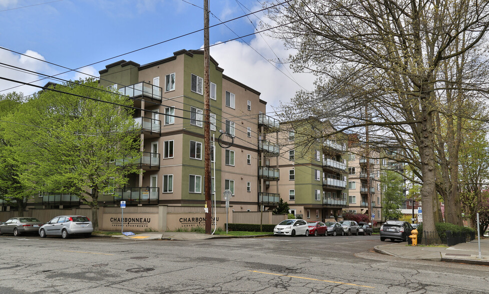 Building Photo - Charbonneau Apartments