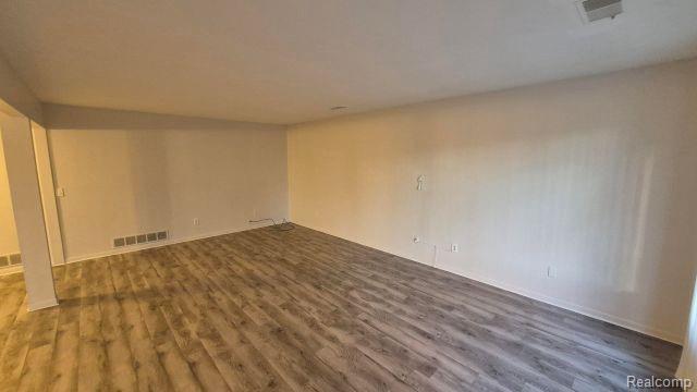 Building Photo - 16245 Roanoke St