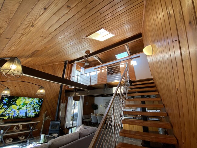 Building Photo - 141 Hunters Trce