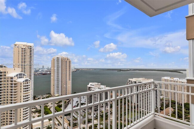 Primary Photo - 801 Brickell Key Blvd