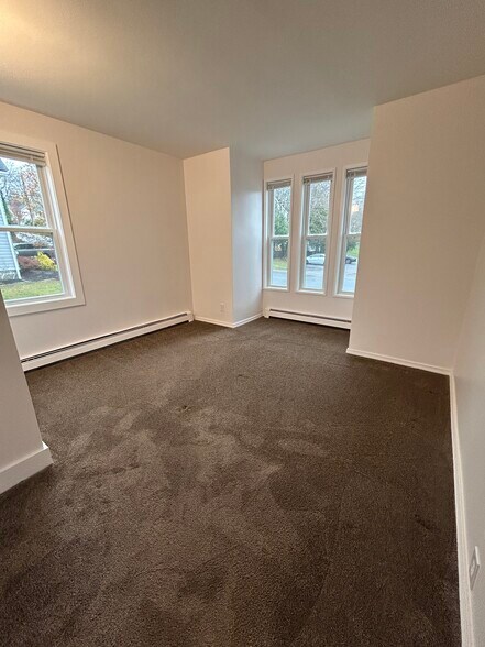 Building Photo - 12 Everett St